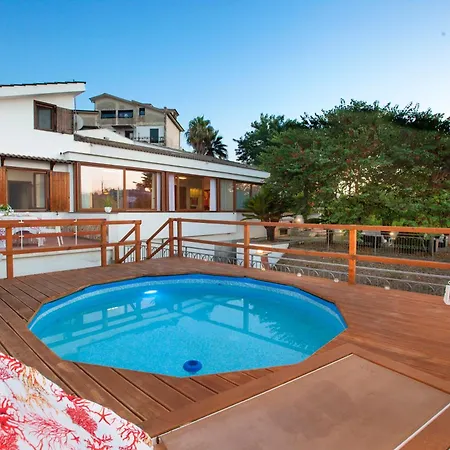 Spaziosa In Con Terrazzino Privato * Massa Lubrense