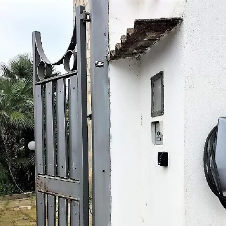 Spaziosa In Con Terrazzino Privato Massa Lubrense